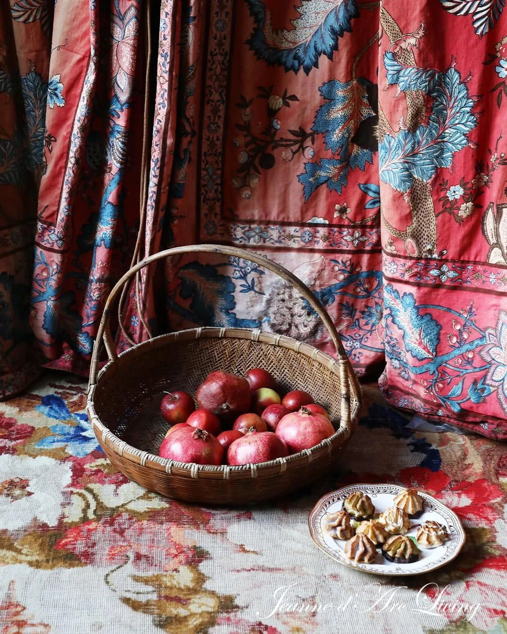 Jeanne d'Arc Living Magazine A Sprinkle Of Christmas Magic 2025