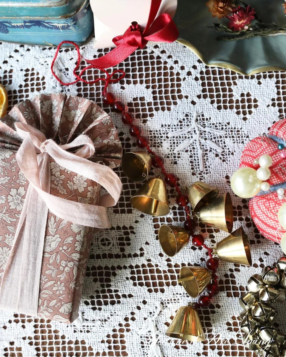 Jeanne d'Arc Living Magazine A Sprinkle Of Christmas Magic 2025