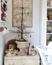 Jeanne d'Arc Living Magazine A Sprinkle Of Christmas Magic 2025