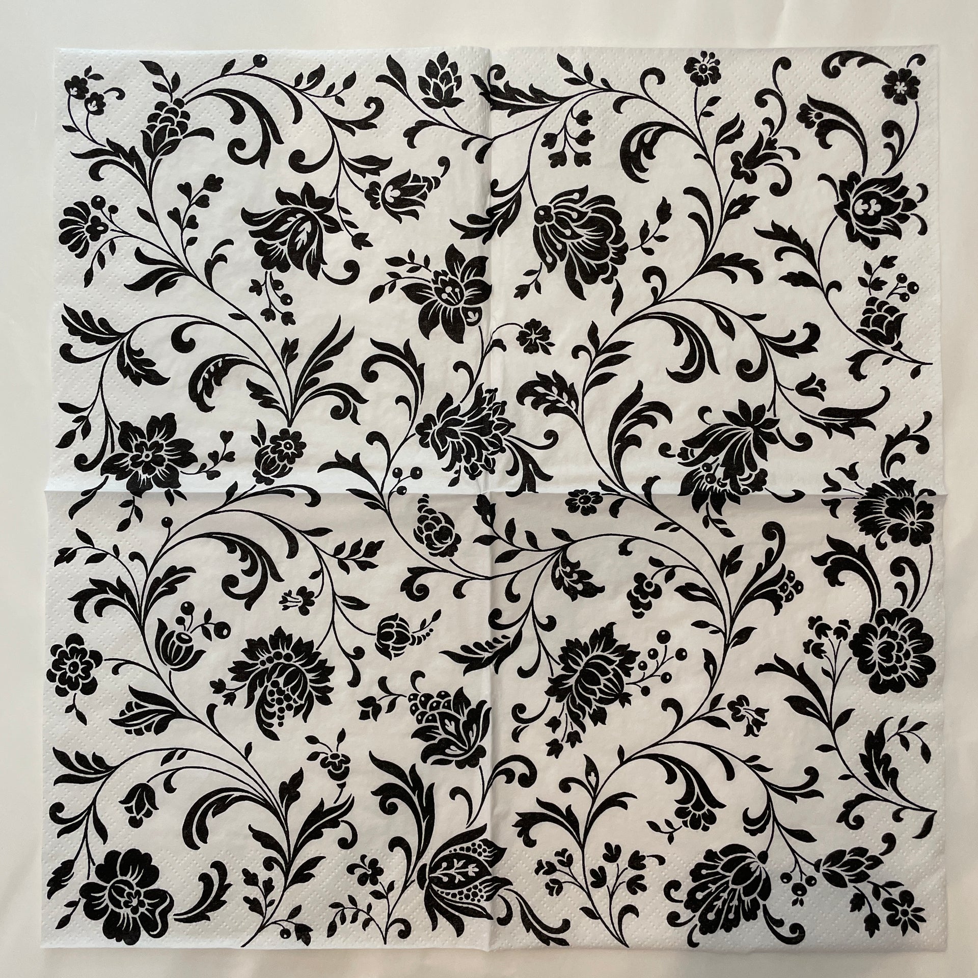 Napkin - Arabesque White Black