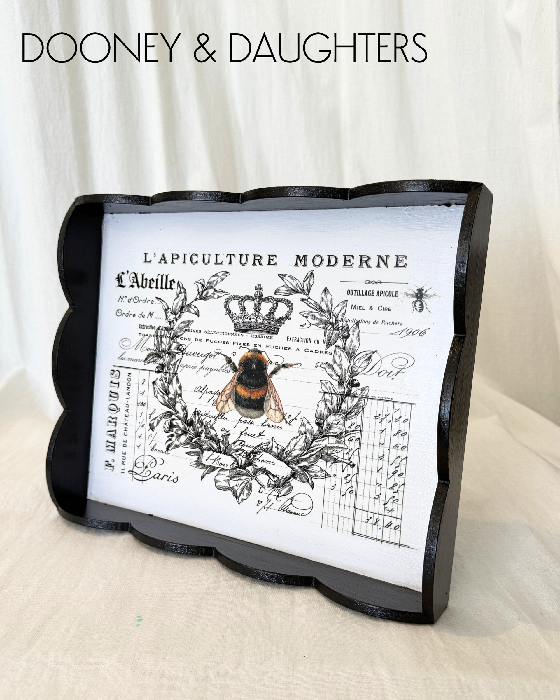 Bees Small Scallop Tray