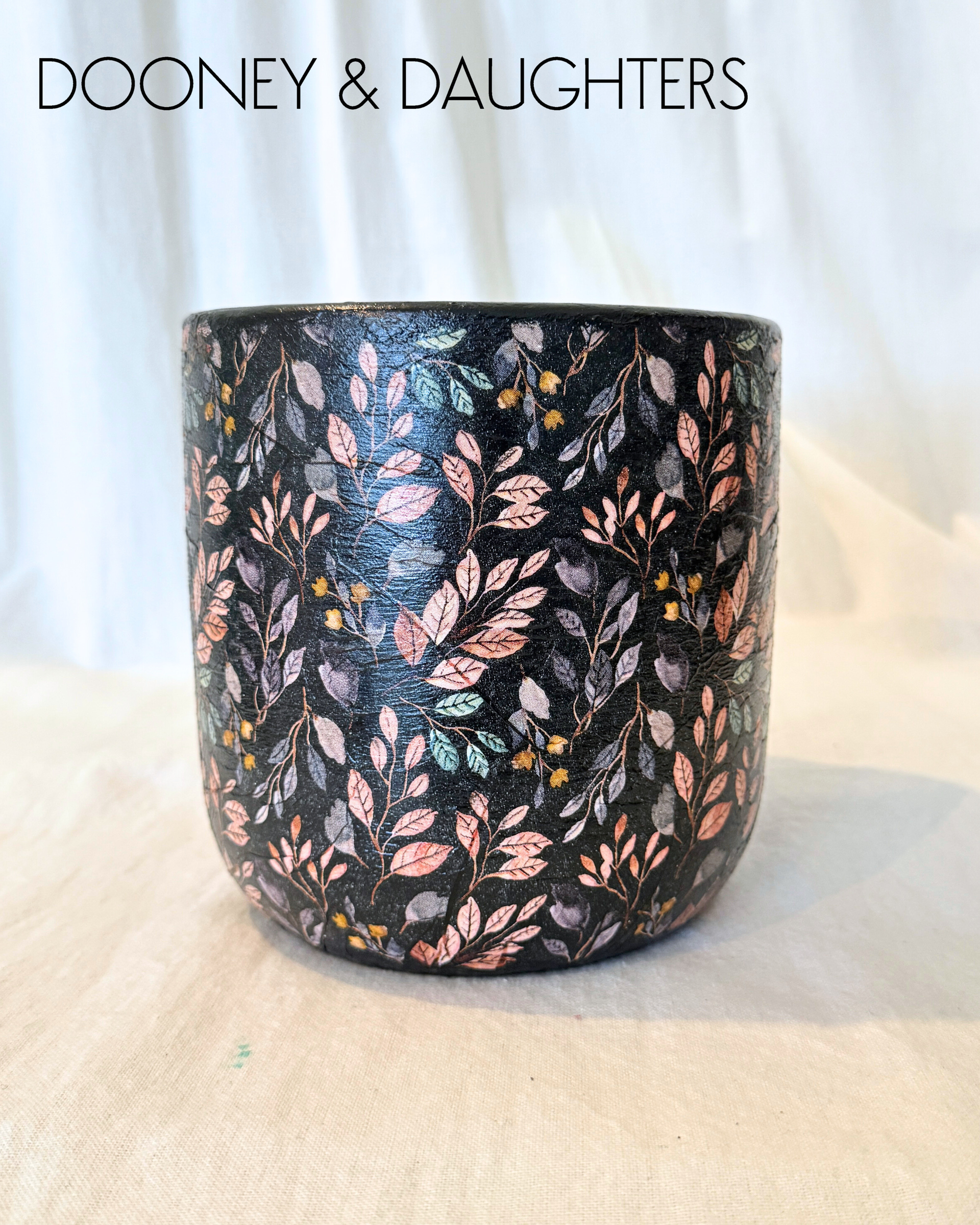 Large Pot - Dark Floral
