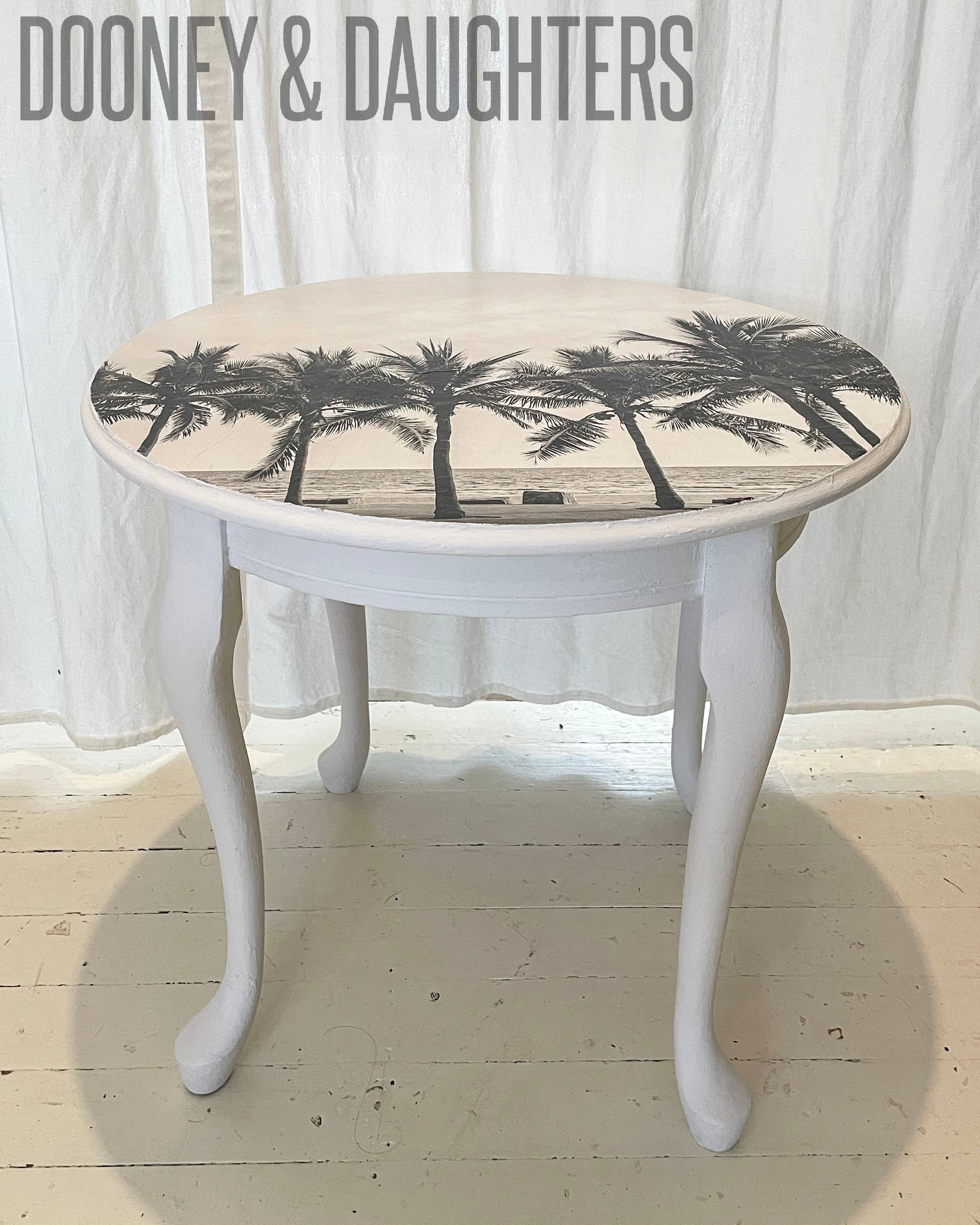 Palm Trees Round Table
