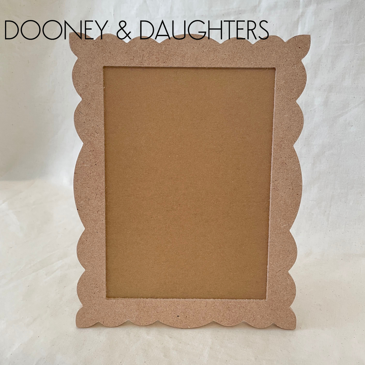 Scallop Photo Frame
