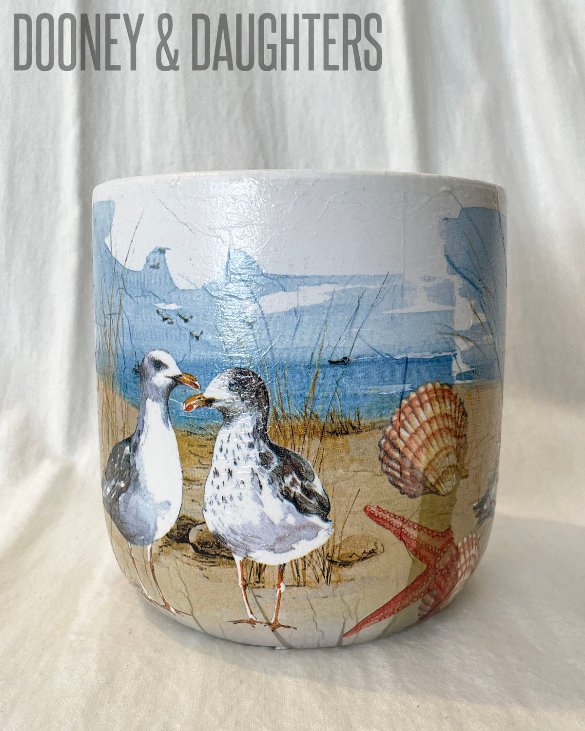Large Pot - Seagulls at the Beach