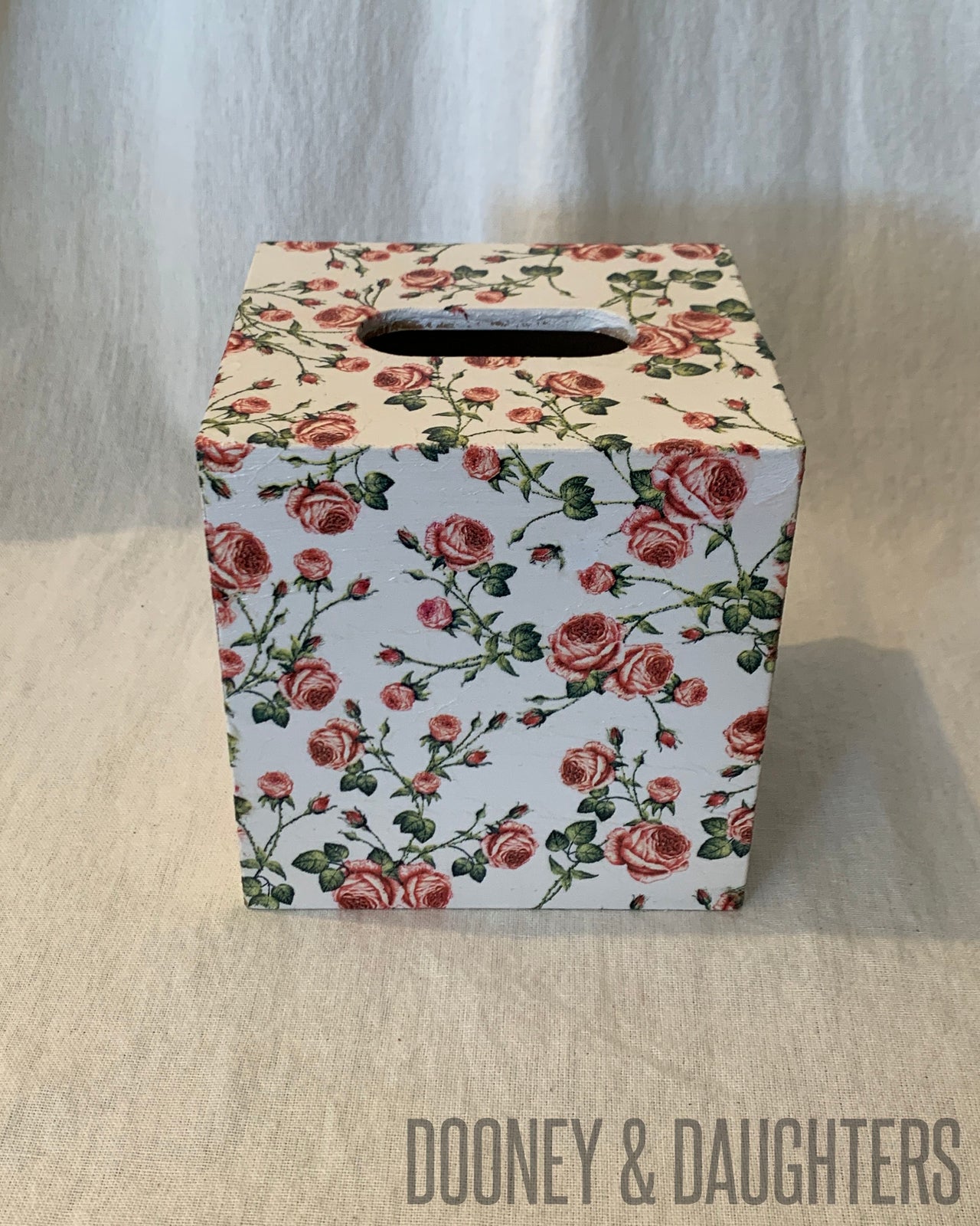 Small Roses White Square Tissue Box