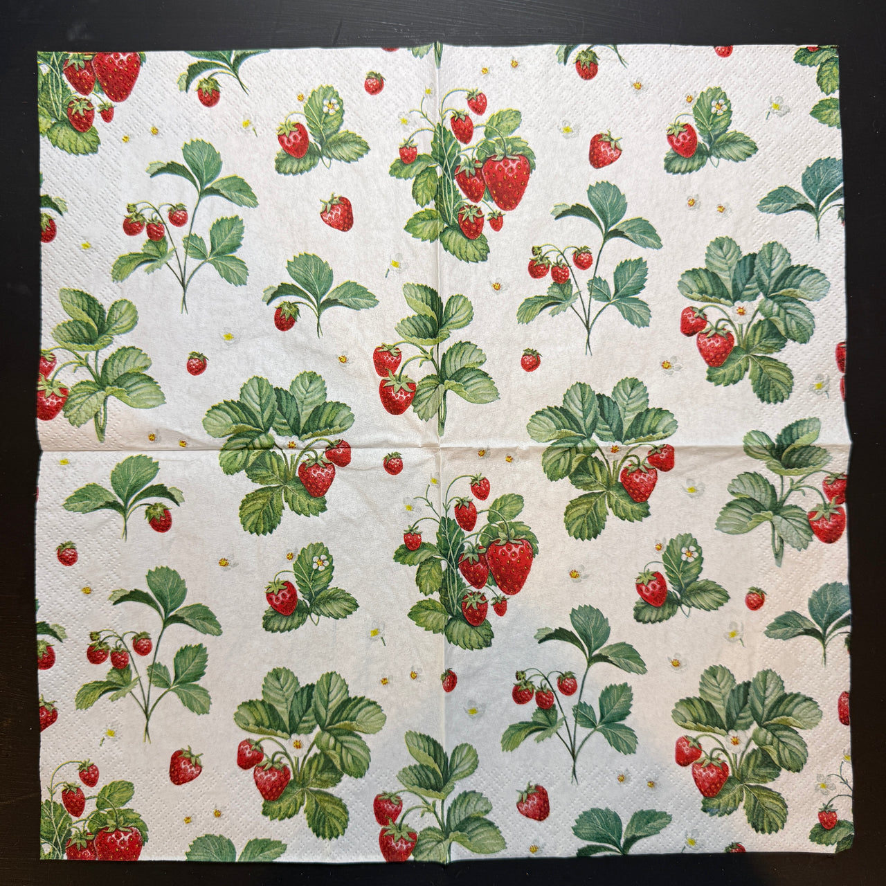 Strawberry_Pattern_Napkin
