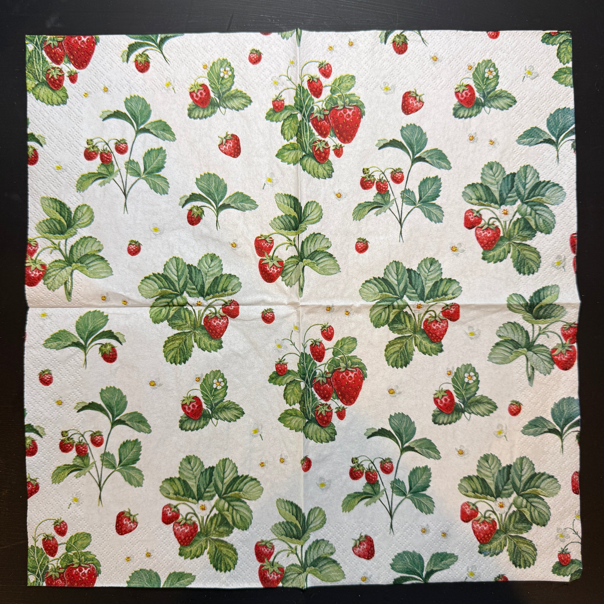 Strawberry_Pattern_Napkin