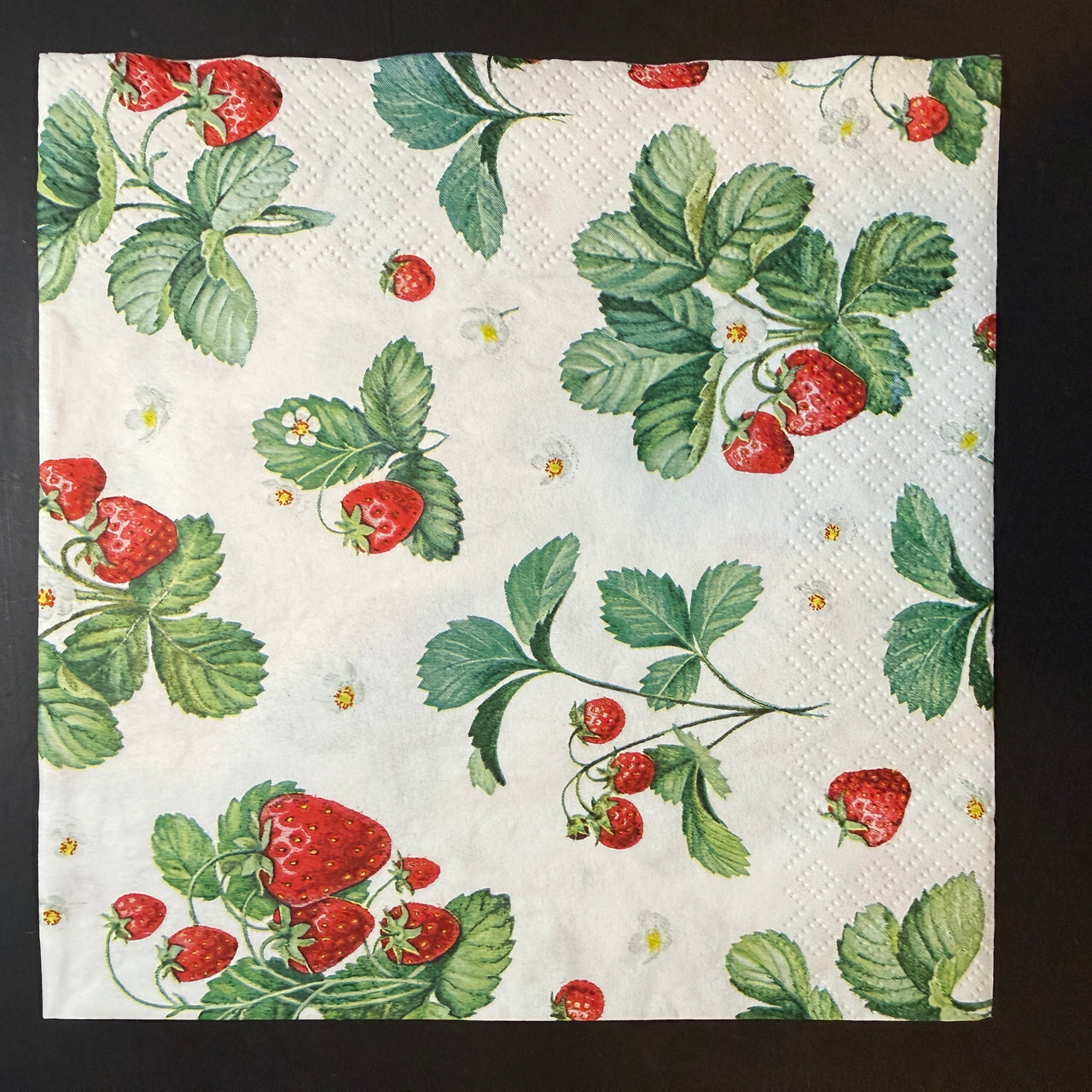 Strawberry_Pattern_Napkin