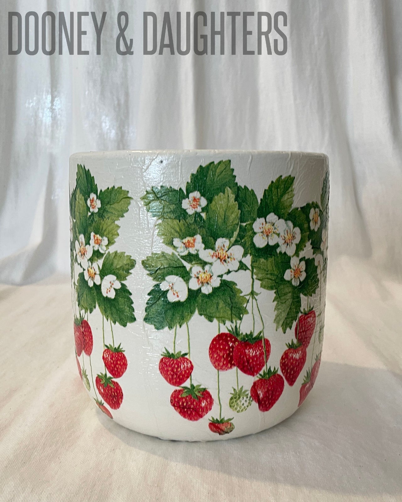 Large Pot - Summer Fruits & Strawberries