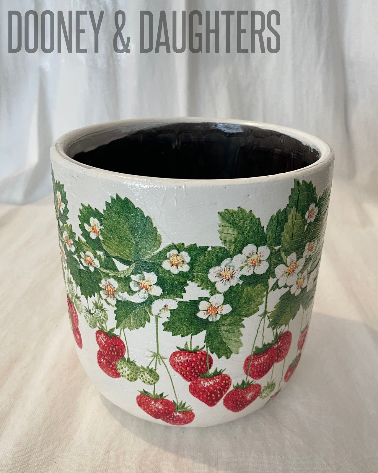 Large Pot - Summer Fruits & Strawberries