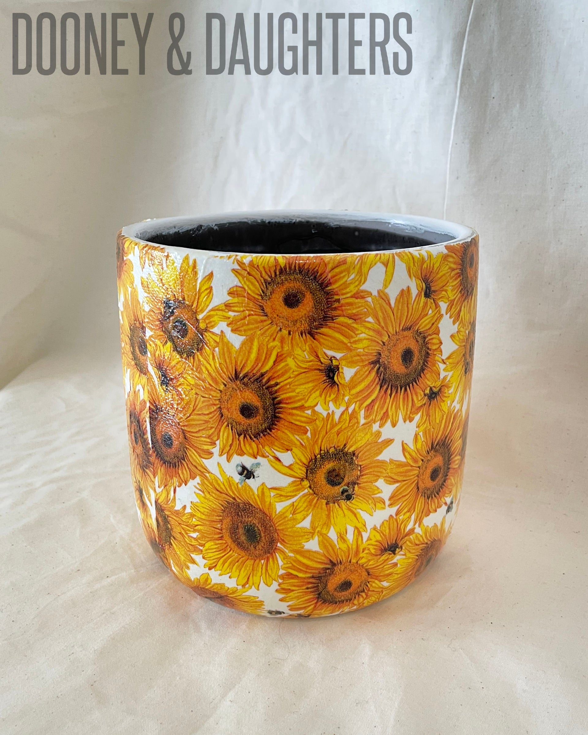 Large Pot - Sunflowers