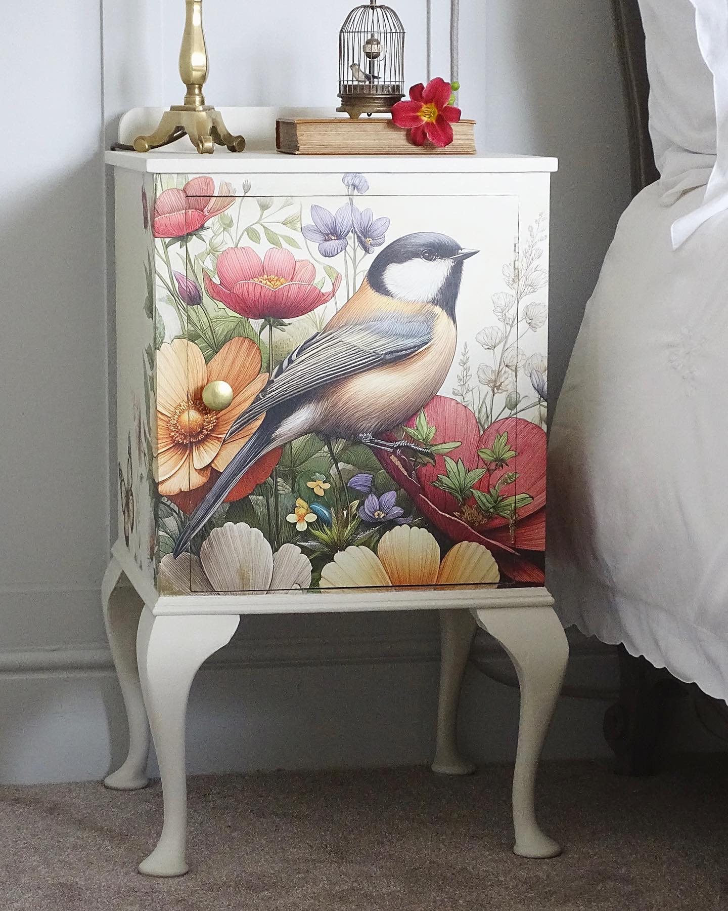 The Friendly Garden Decoupage Paper
