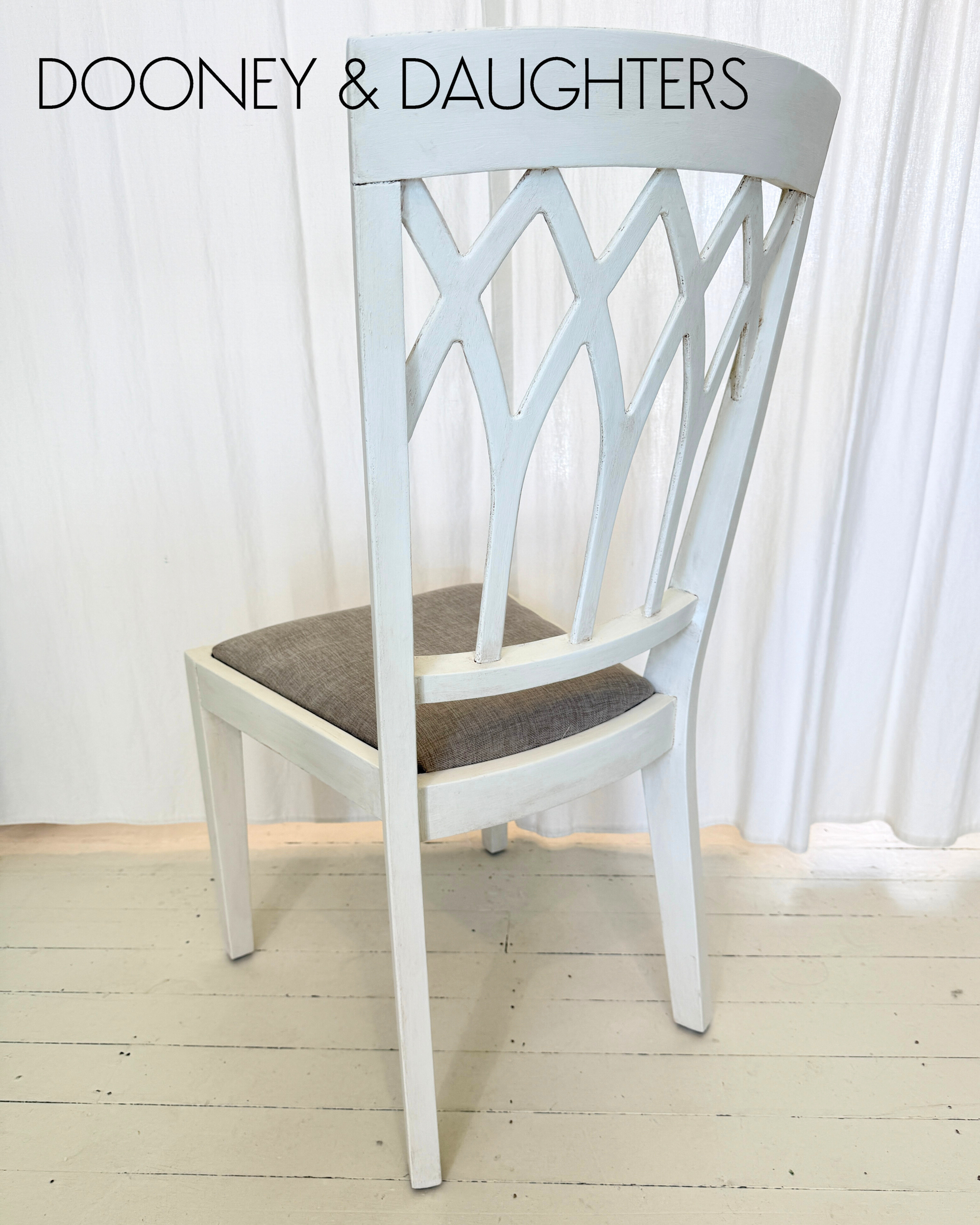 Aged Wild Tusk Hall Table & Chair