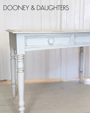 Aged Wild Tusk Hall Table & Chair