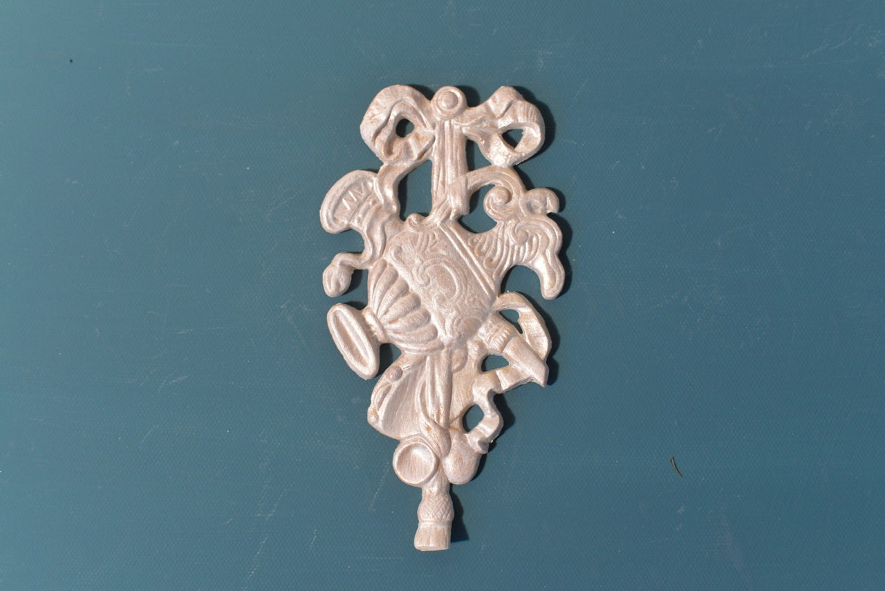 Rosette R7 - Roman Urn