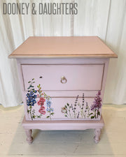 Grassmere & Flowers Bedside