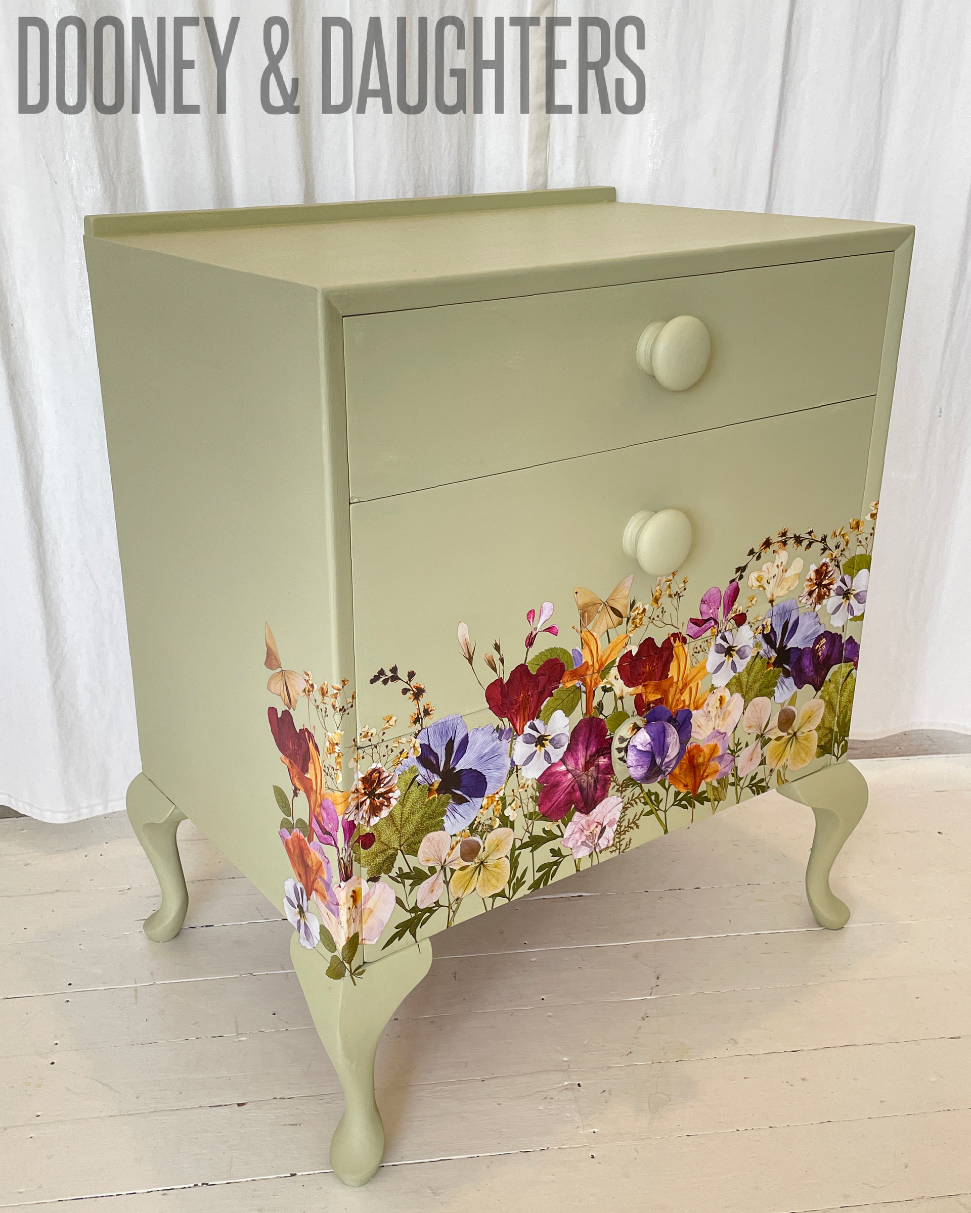 Pressed Flowers Bedside