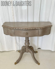 Chateau Methode in Tahr Hall Table